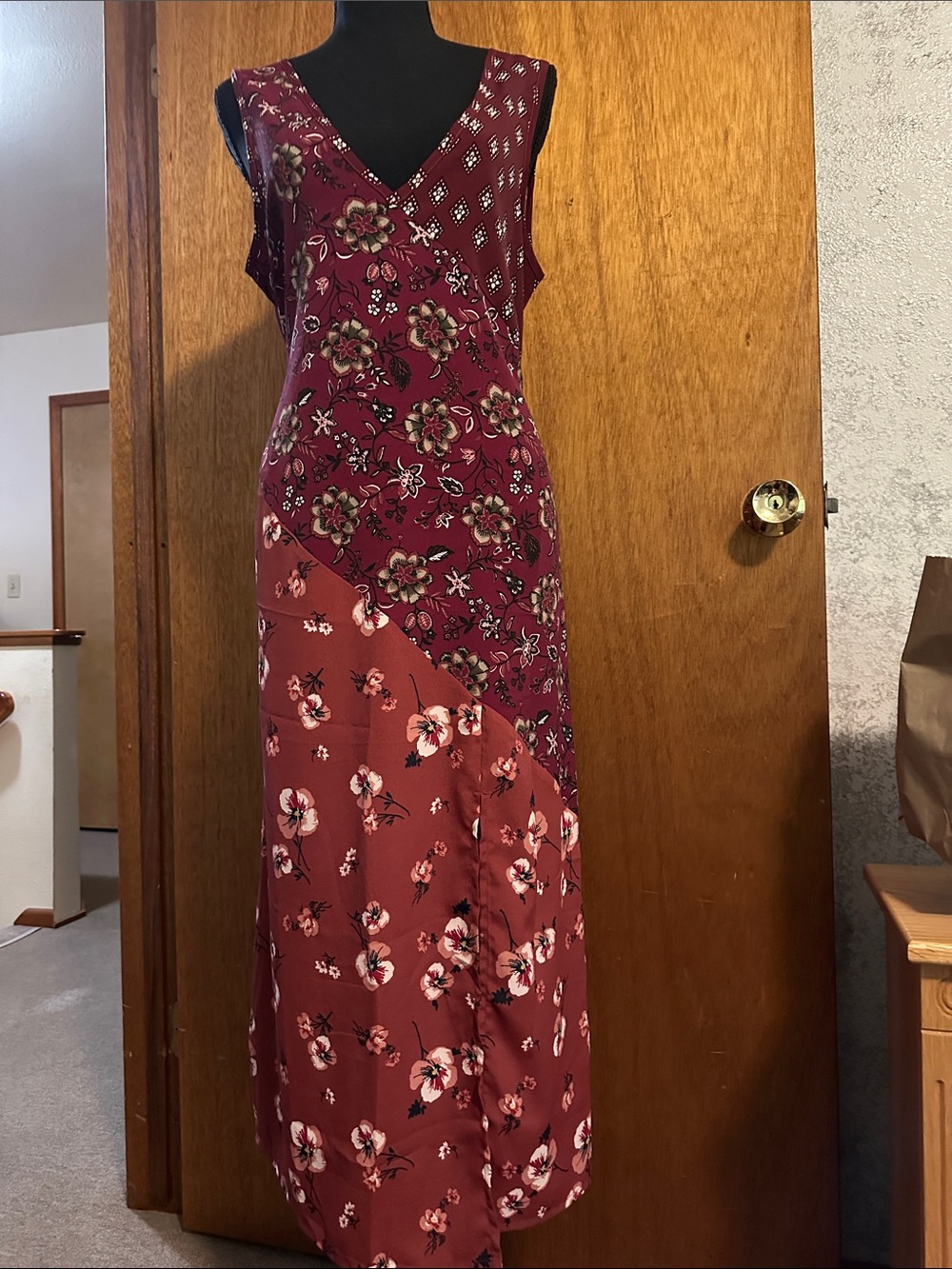 Band of Gypsies Sleeveless Mix Print Midi Dress Red Floral Size Medium